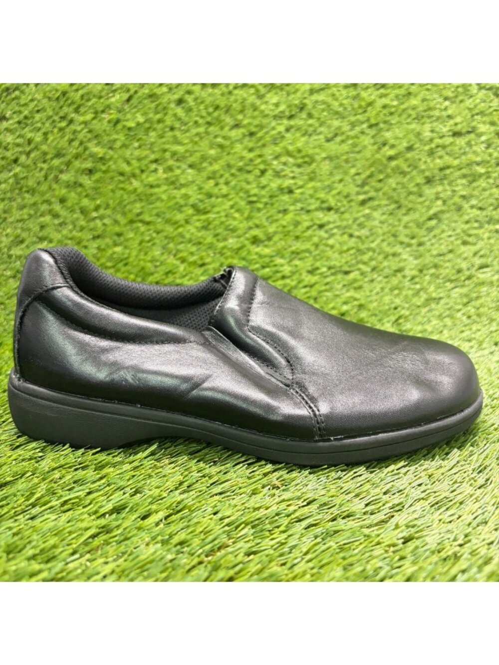 Genuine Grip 410 Womens Size 8W Black Slip-Resistant Slip-On Safety Work Shoes